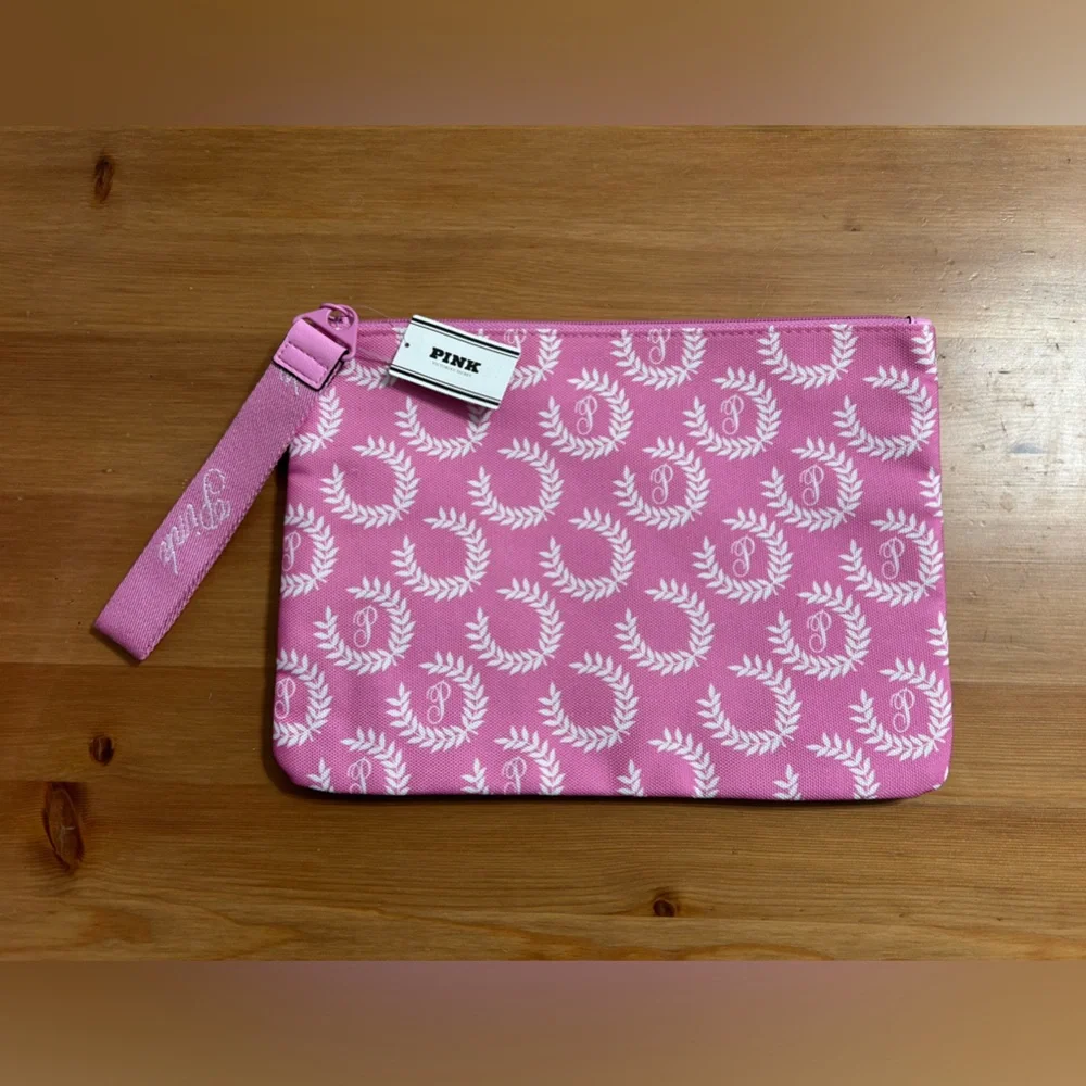 PINK by Victoria’s Secret cosmetics/ lingerie zipper pouch